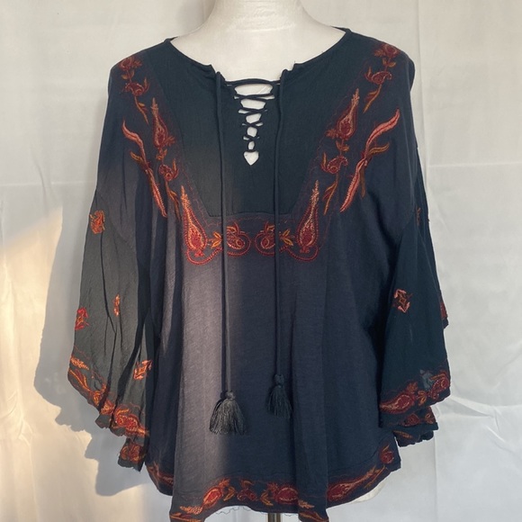Lucky Brand Lace Up Embroidered Peasant Top Blue Size M, EUC. - Picture 6 of 11
